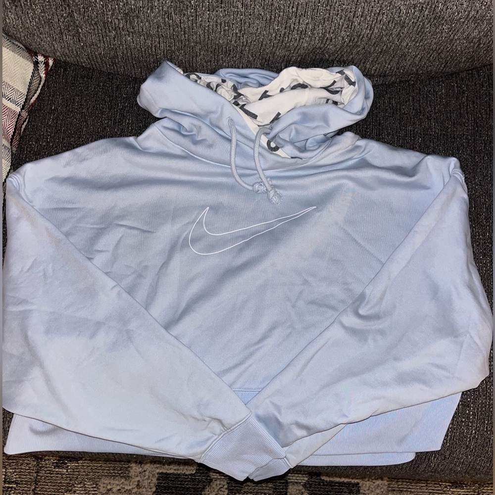 Cropped Nike hoodie